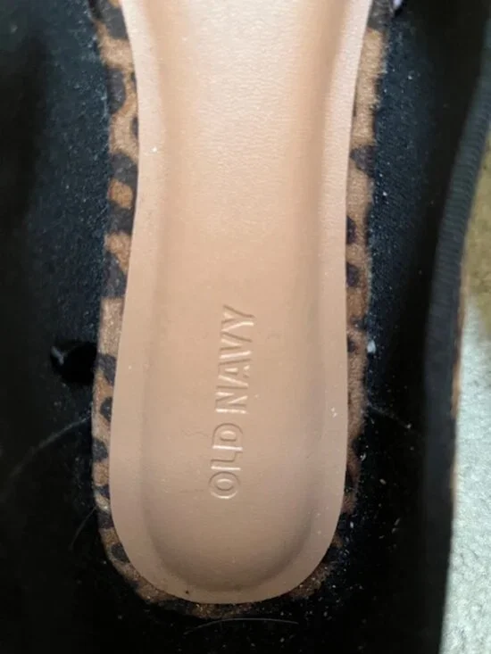 LEOPARD PRINT FLATS SIZE 9 - Picture 5 of 5